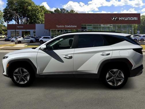 Creamy White Pearl 2026 Hyundai TUCSON Hybrid SEL Convenience