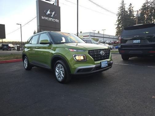 2023 Hyundai VENUE SE