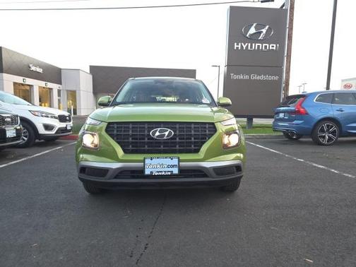 2023 Hyundai VENUE SE