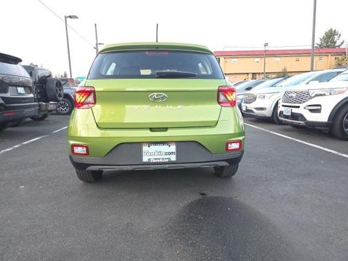 2023 Hyundai VENUE SE
