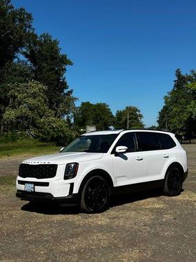Glacial White Pearl 2021 Kia Telluride SX