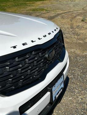 Glacial White Pearl 2021 Kia Telluride SX