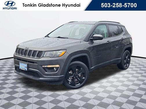 Granite Crystal Metallic Clearcoat 2018 Jeep Compass Latitude