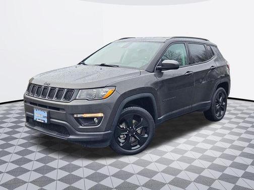 Granite Crystal Metallic Clearcoat 2018 Jeep Compass Latitude