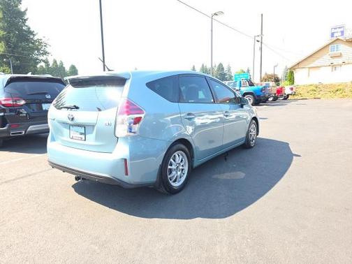 2015 Toyota Prius v Three