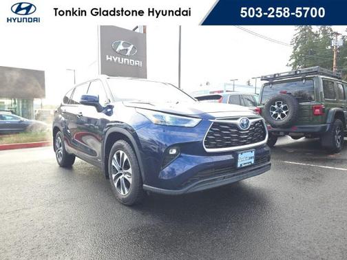 2022 Toyota Highlander Hybrid XLE