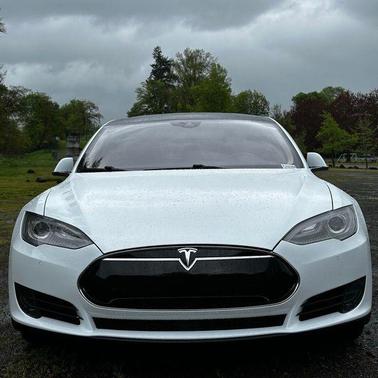 Solid White 2015 Tesla Model S 70D
