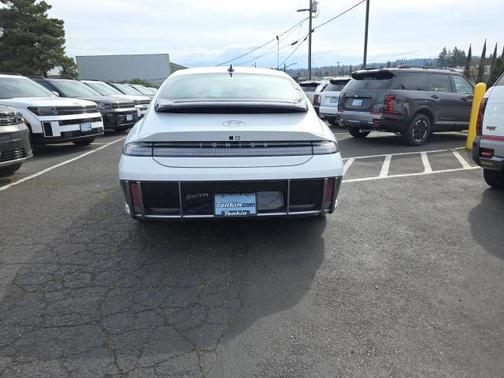 2024 Hyundai IONIQ 6 SE