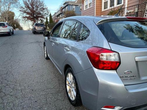 2013 Subaru Impreza 2.0i Premium