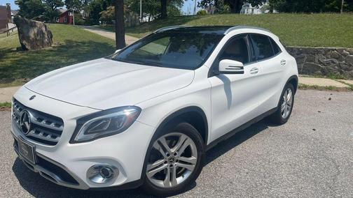 White 2018 Mercedes-Benz GLA 250 4MATIC