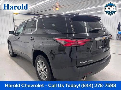 Mosaic Black Metallic 2023 Chevrolet Traverse LT Cloth