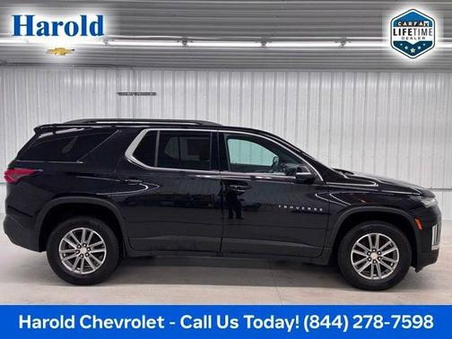 Mosaic Black Metallic 2023 Chevrolet Traverse LT Cloth