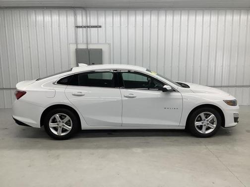 2022 Chevrolet Malibu FWD LT