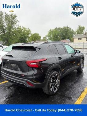 Mosaic Black Metallic 2024 Chevrolet Trax FWD 2RS