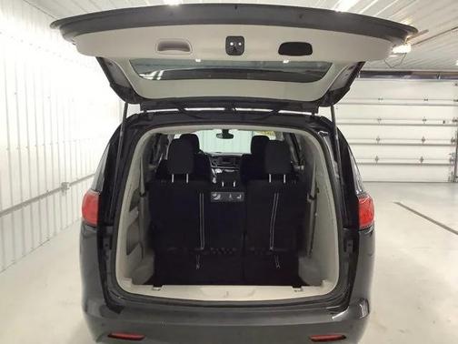 2017 Chrysler Pacifica LX