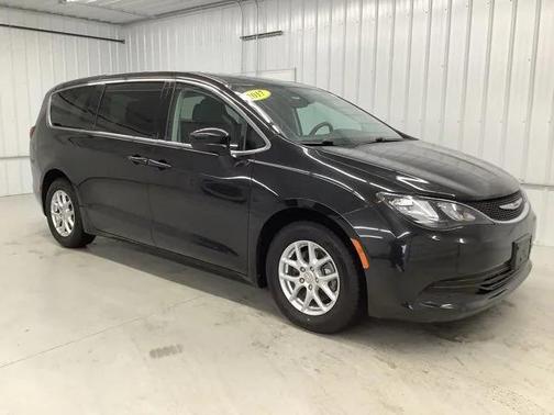 2017 Chrysler Pacifica LX