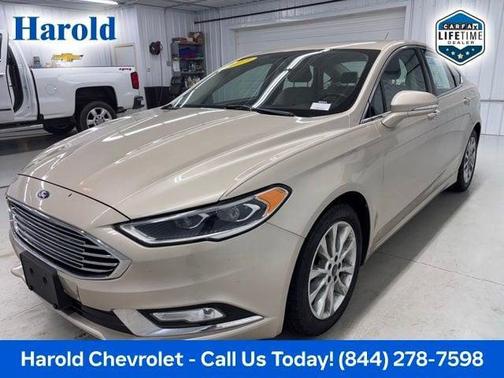 WHITE GOLD 2017 Ford Fusion SE