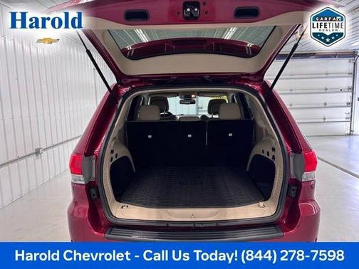 Deep Cherry Red Crystal Pearlcoat 2014 Jeep Grand Cherokee Laredo