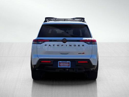 Everest White Pearl Tricoat 2026 Nissan Pathfinder Rock Creek