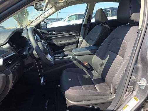 Gun Metallic 2025 Nissan Altima 2.5 SV