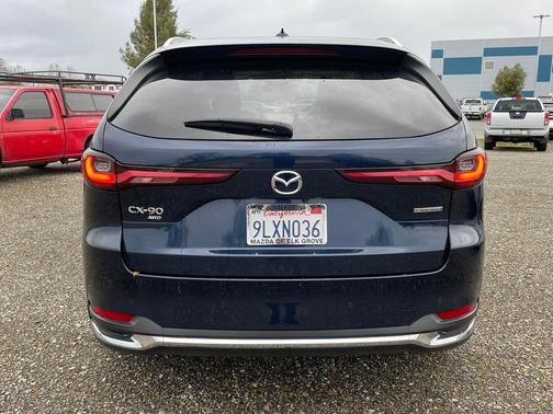 2024 Mazda CX-90 PHEV Premium Plus
