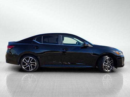 Super Black 2025 Nissan Sentra SR
