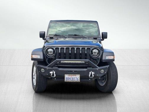 Black Clearcoat 2020 Jeep Wrangler Sport S