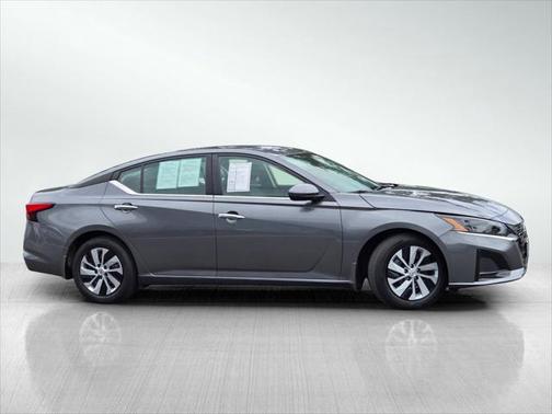 2023 Nissan Altima S FWD