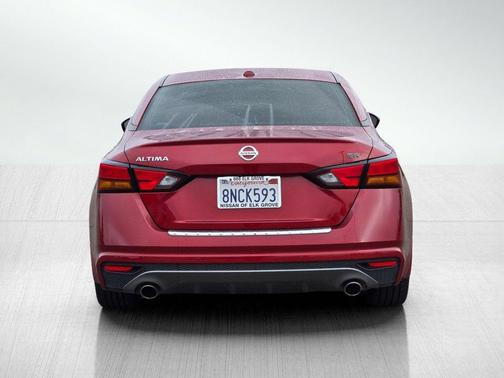 2020 Nissan Altima SR FWD