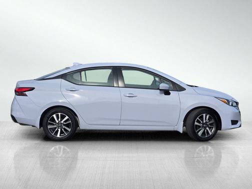 2024 Nissan Versa 1.6 SV