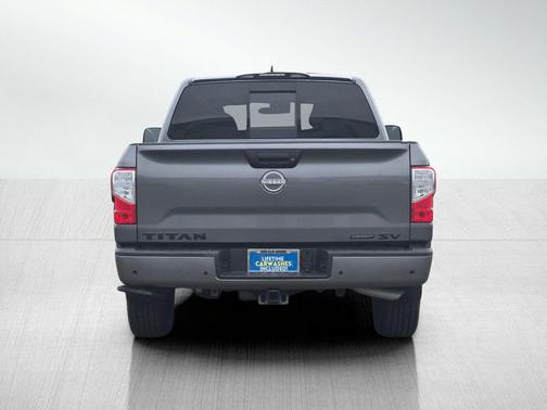 2023 Nissan Titan SV