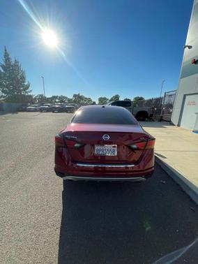 2020 Nissan Altima SR FWD