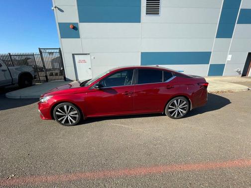 2020 Nissan Altima SR FWD