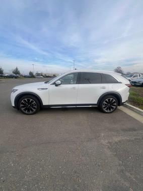 2024 Mazda CX-90 PHEV Premium