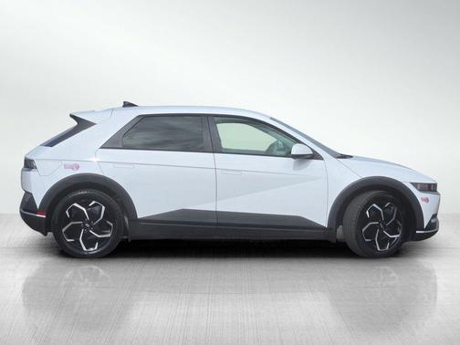 2024 Hyundai IONIQ 5 SE