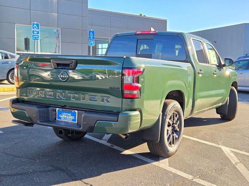 2026 Nissan Frontier SV