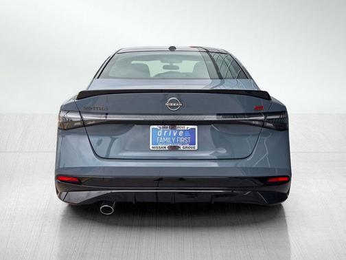 Atlantic Gray/Super Black 2026 Nissan Sentra SR