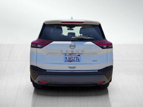 Pearl White Tricoat 2023 Nissan Rogue SV