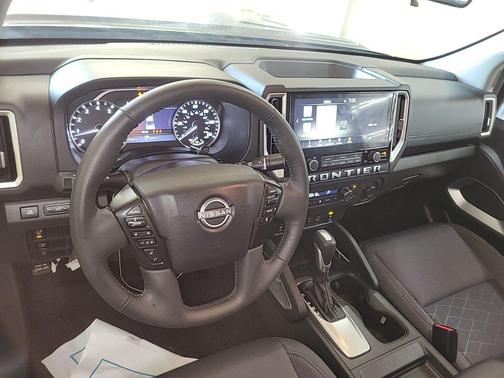 Gun Metallic 2025 Nissan Frontier SV