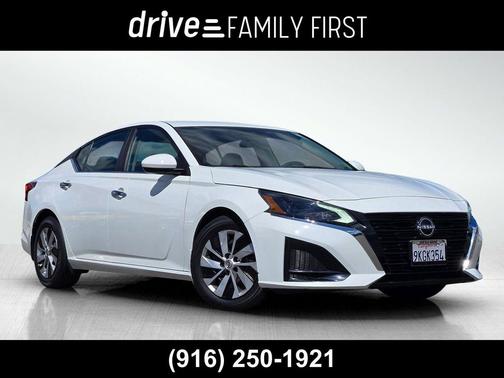 Glacier White 2023 Nissan Altima S FWD