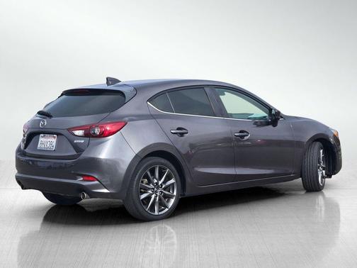 2018 Mazda Mazda3 Touring