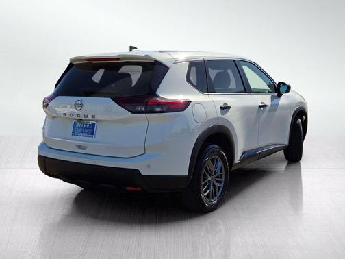 Glacier White 2024 Nissan Rogue S