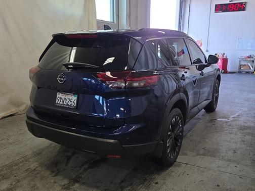 Deep Ocean Blue Pearl 2026 Nissan Rogue SV