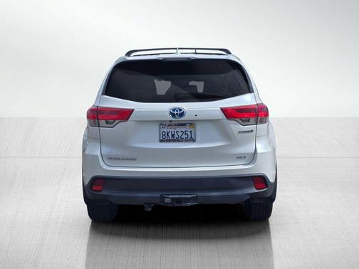 2019 Toyota Highlander Hybrid XLE