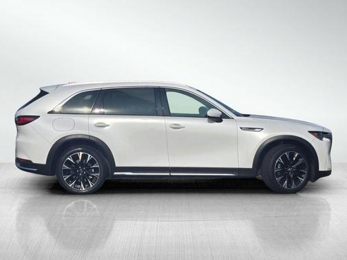 2024 Mazda CX-90 PHEV Premium Plus
