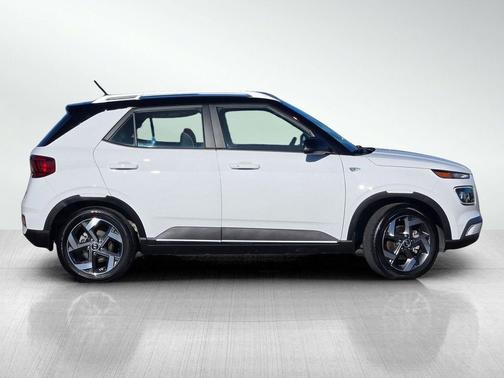 2024 Hyundai VENUE Limited