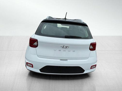 2024 Hyundai VENUE Limited