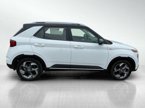 2024 Hyundai VENUE Limited