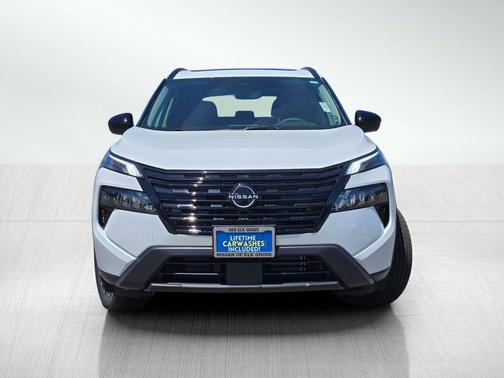 Everest White Pearl Tricoat 2026 Nissan Rogue Dark Armor