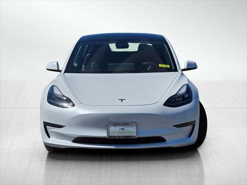 2022 Tesla Model 3 Standard Range